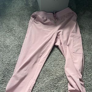 Medium too and jogger bottom scrubs